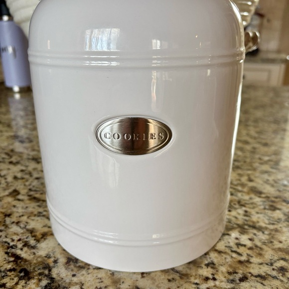 Williams Sonoma White Cookie Jar with Silver Lid - Picture 6 of 12